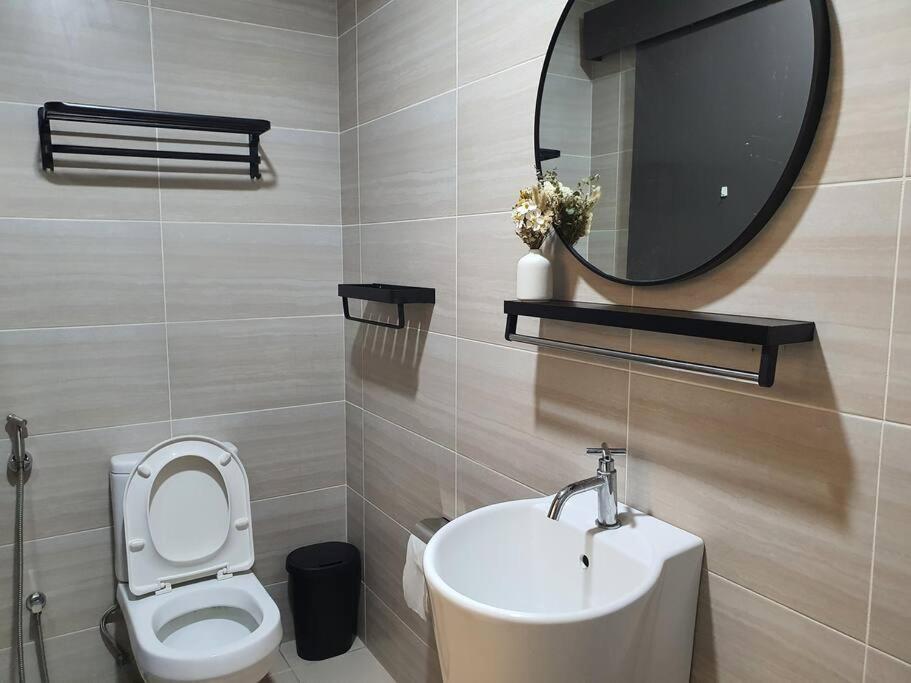 Klcc 6Pax Family Studio Wi-Fi Куала-Лумпур Экстерьер фото